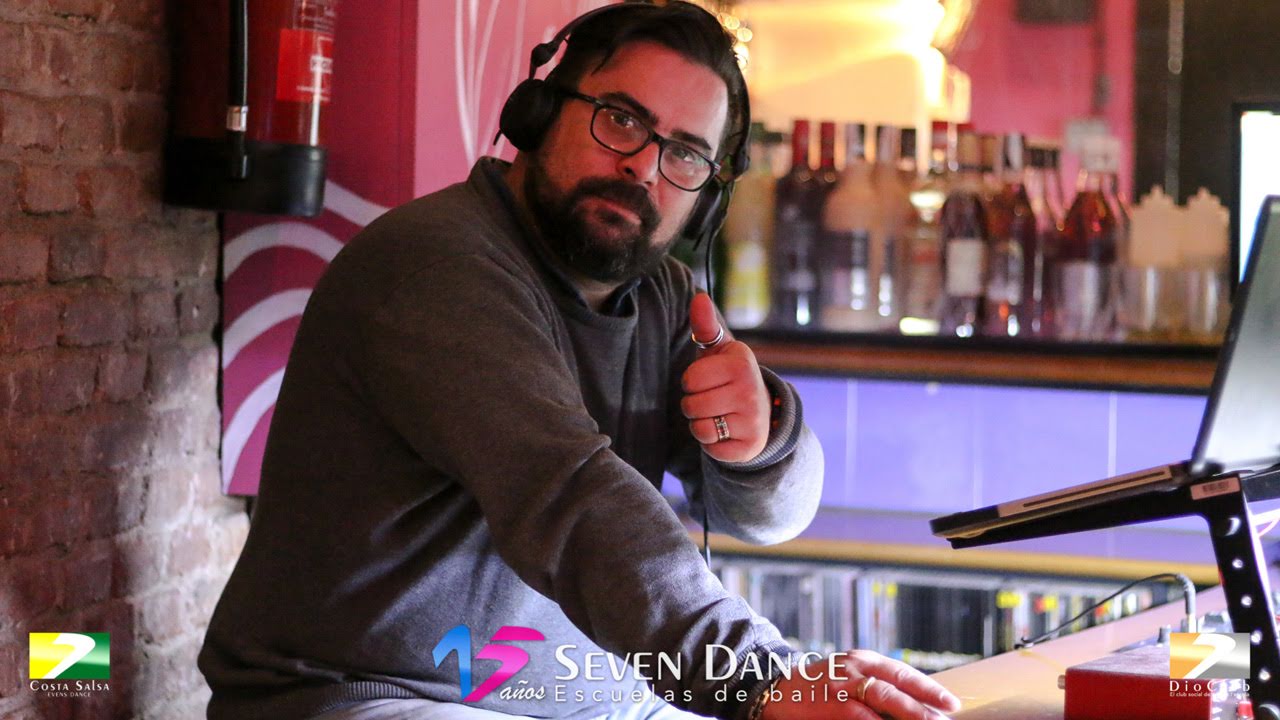 Escuelas de Baile Seven Dance Barcelona con prácticas y clases de baile, bachata y salsa